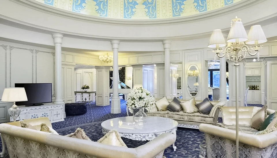 هتل آمباسادوری تفلیس